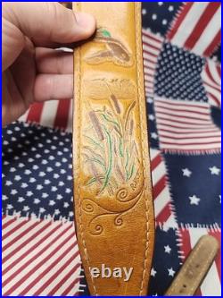 Vintage No Swivel Slip On Shotgun Rwt Sling Tooled Duck Scene White Stitched